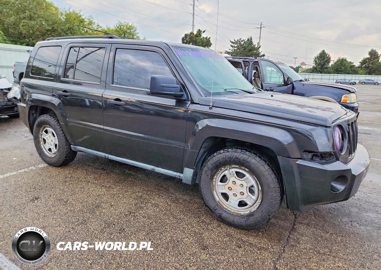 2008 Jeep Patriot Sport VIN:1J8FT280X8D534766 - 4