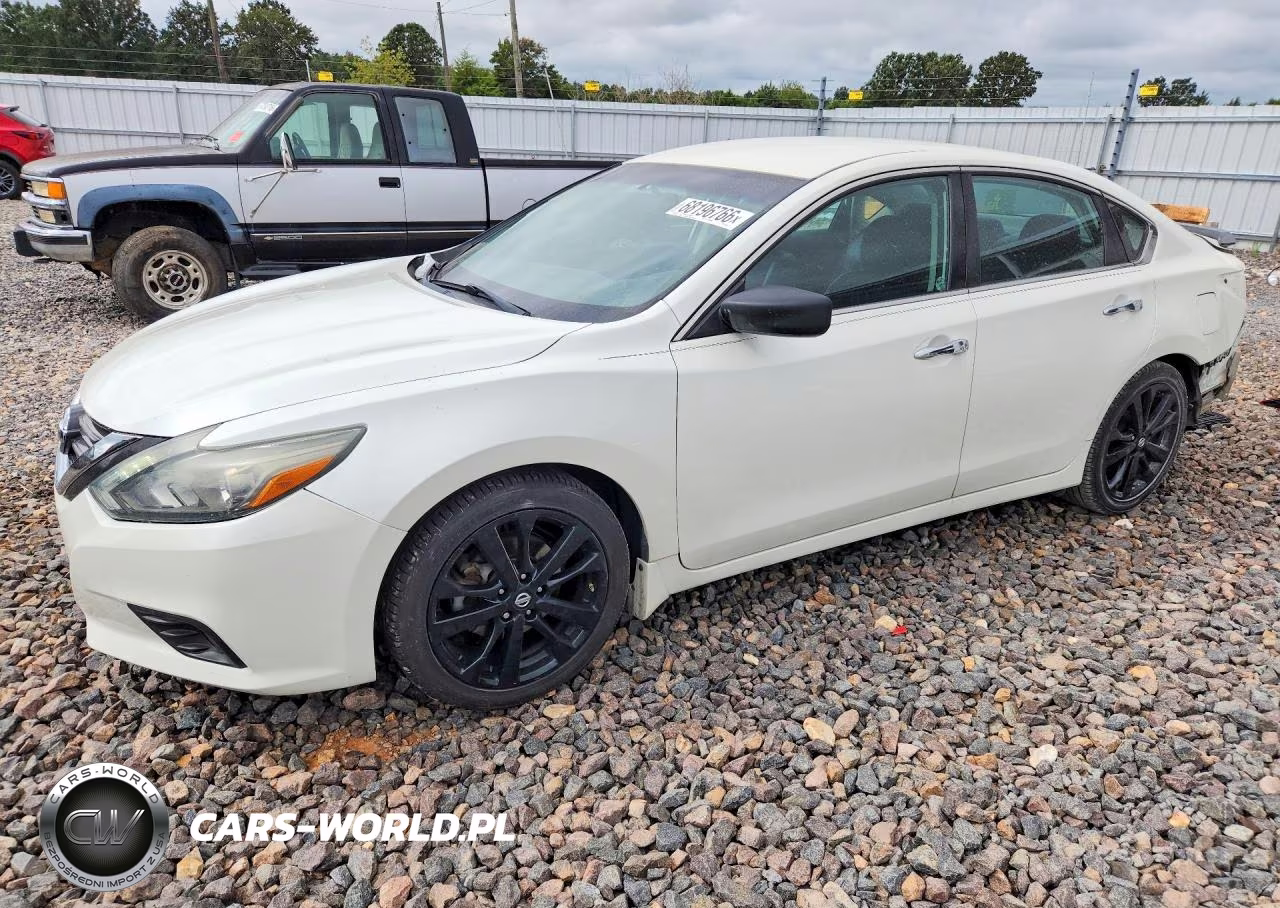 2017 Nissan Altima 2.5 Sr – zdjęcie 1 z 13