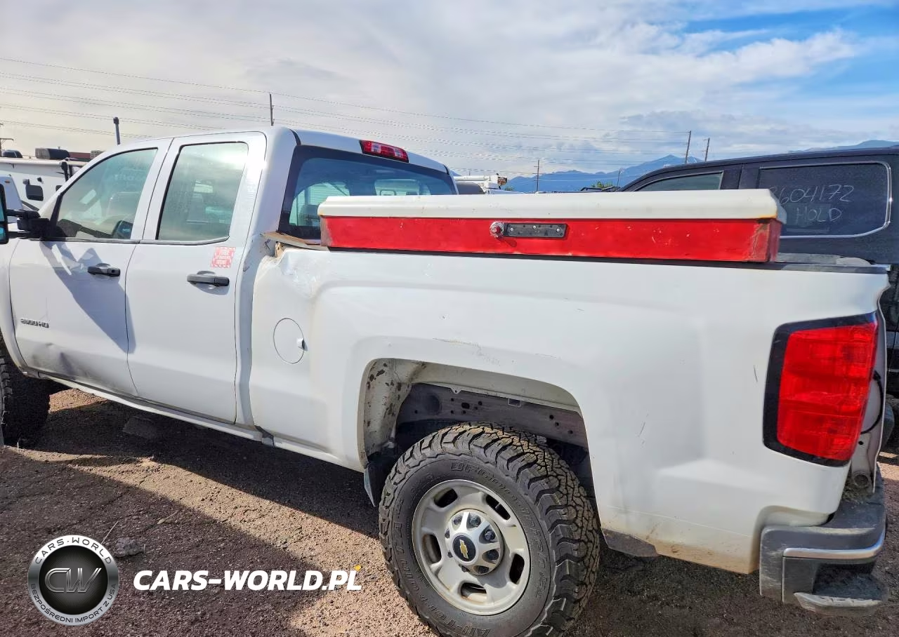 2017 Chevrolet Silverado K2500 Heavy Duty VIN:1GC2KUEG6HZ150024 - 2