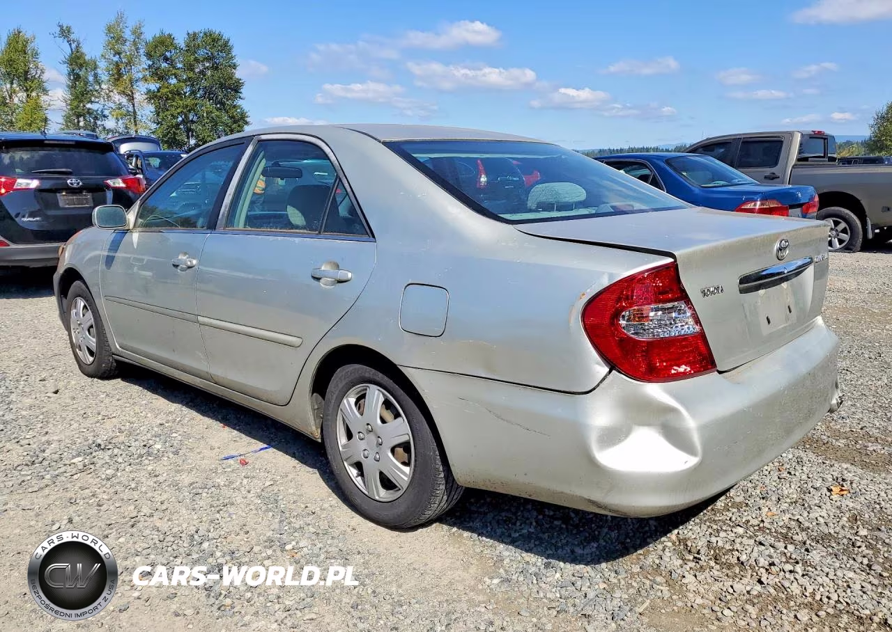 2002 Toyota Camry Le VIN:JTDBE32K020084608 - 2