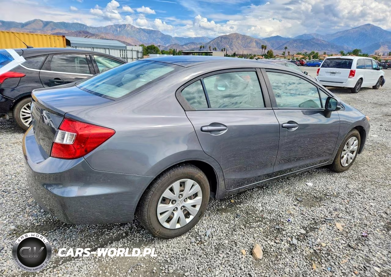 2012 Honda Civic Lx VIN:2HGFB2F5XCH609813 - 3