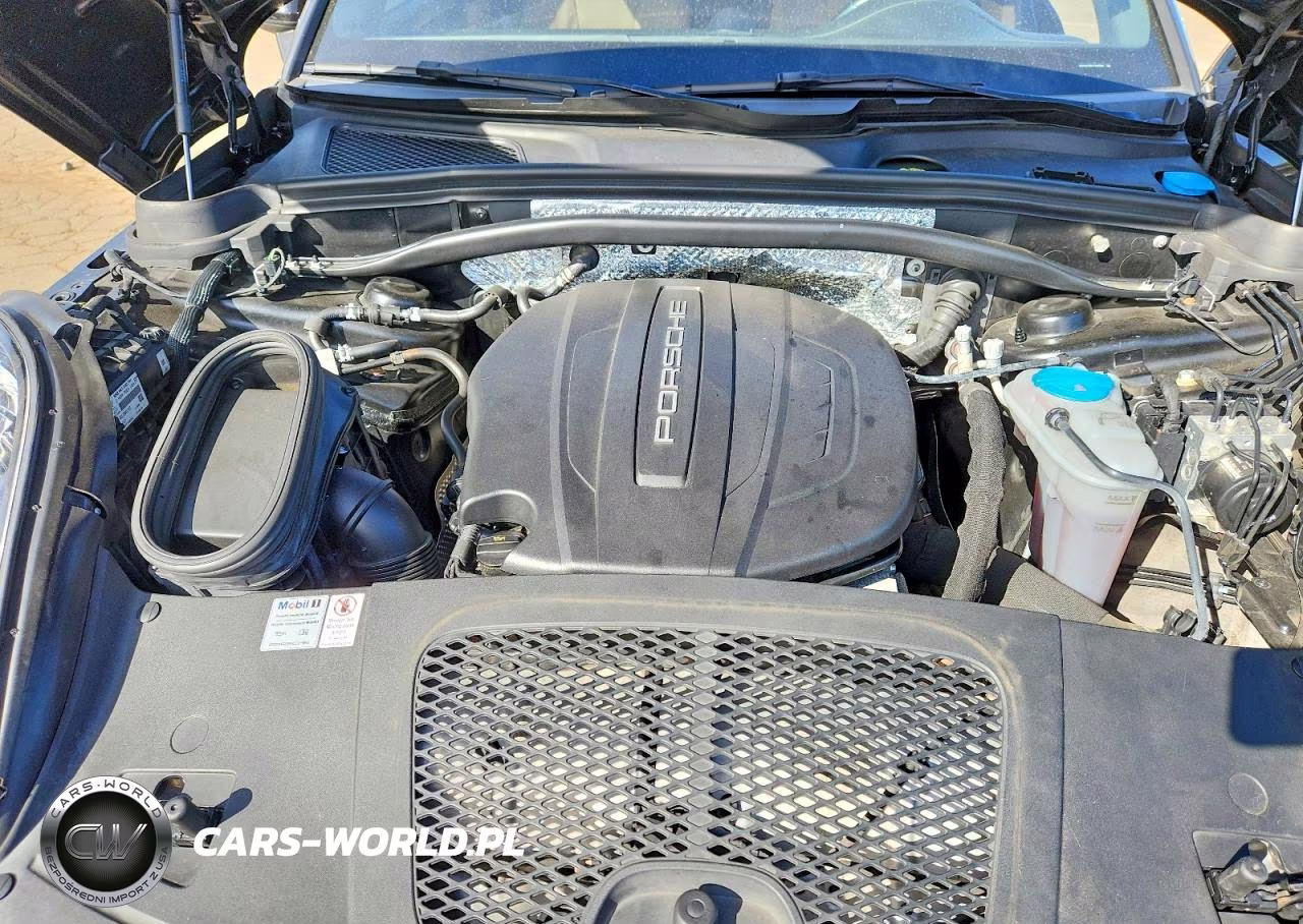 2018 Porsche Macan VIN:WP1AA2A54JLB24343 - 12
