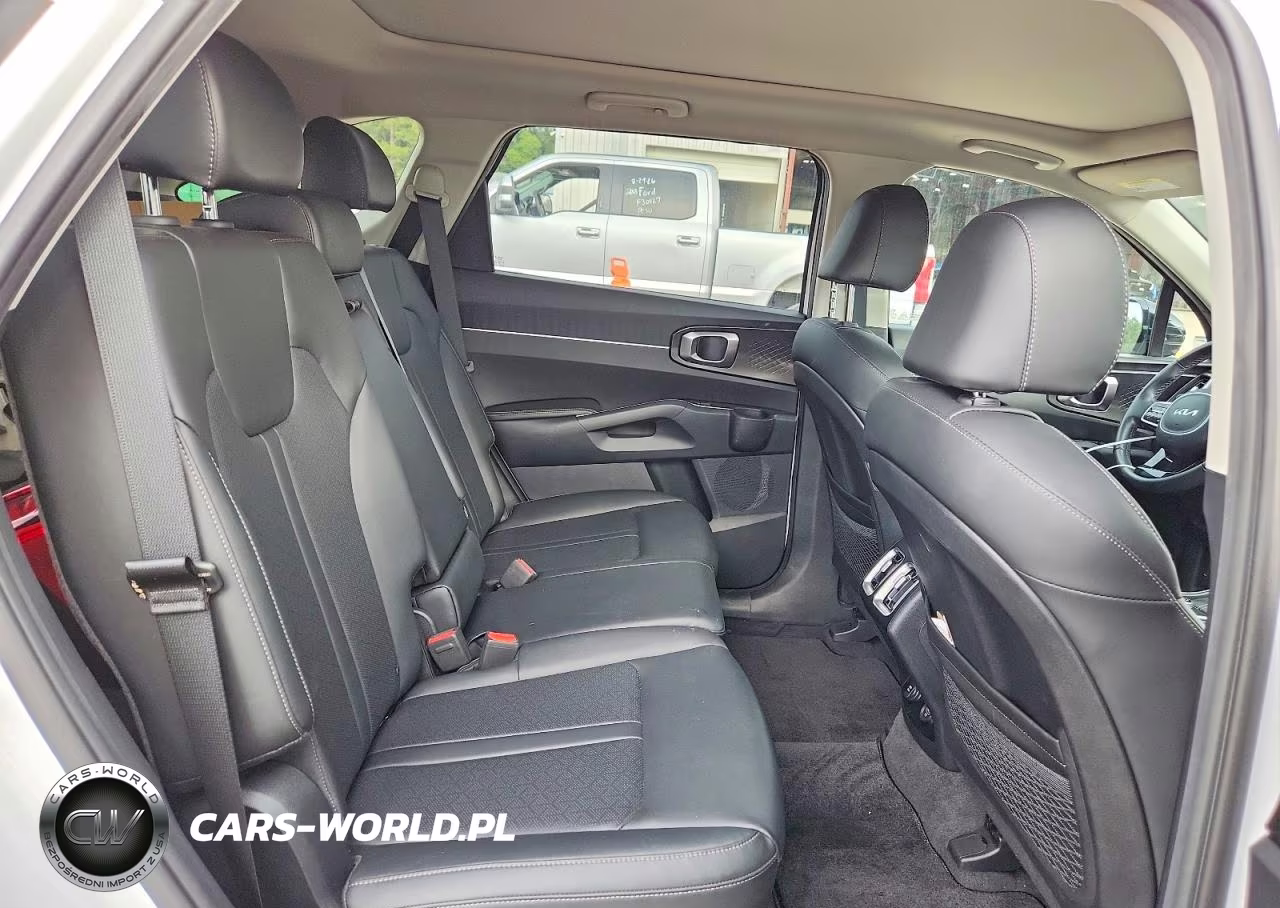 2023 Kia Sorento S VIN:5XYRL4LC0PG174604 - 11