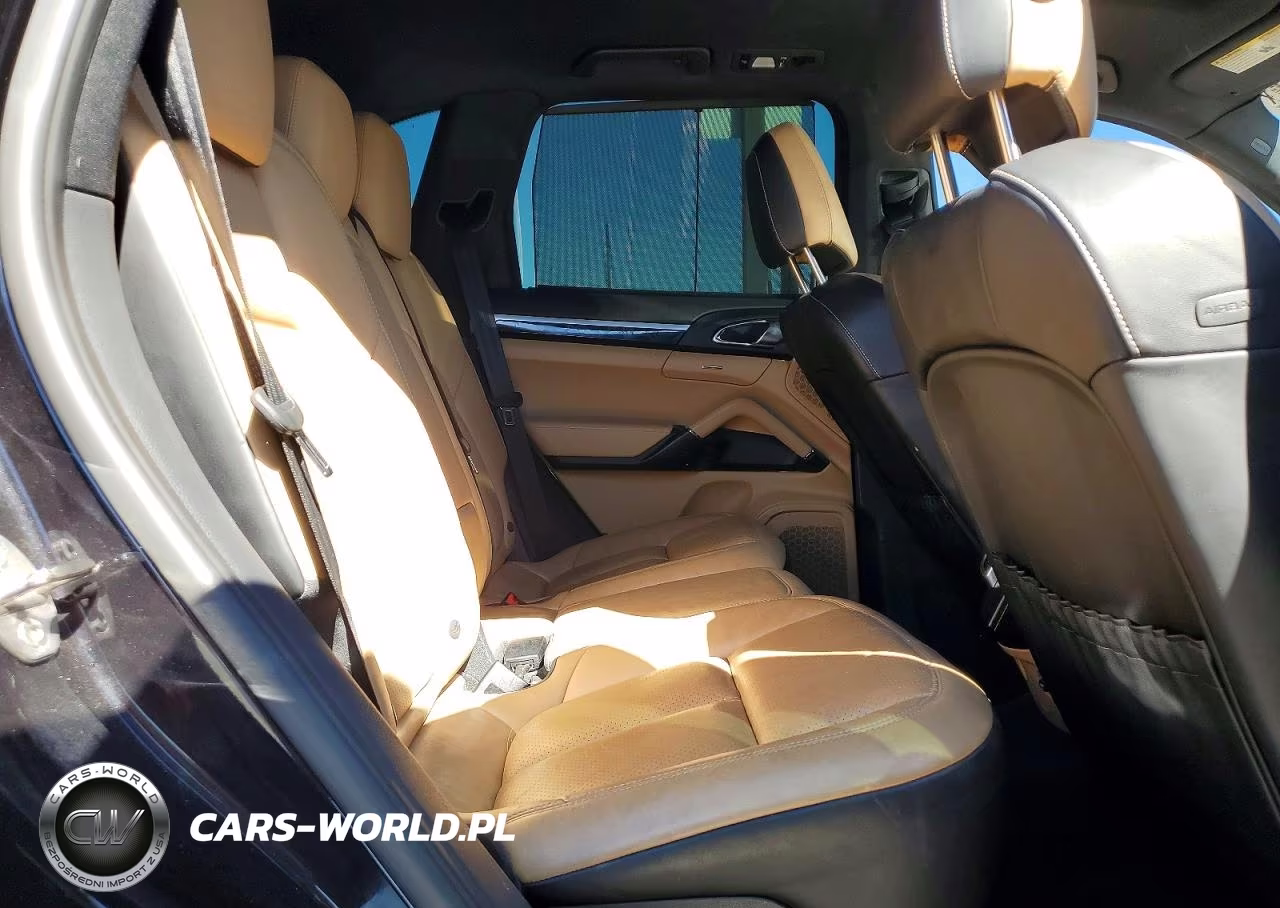 2016 Porsche Cayenne VIN:WP1AA2A2XGKA14983 - 10