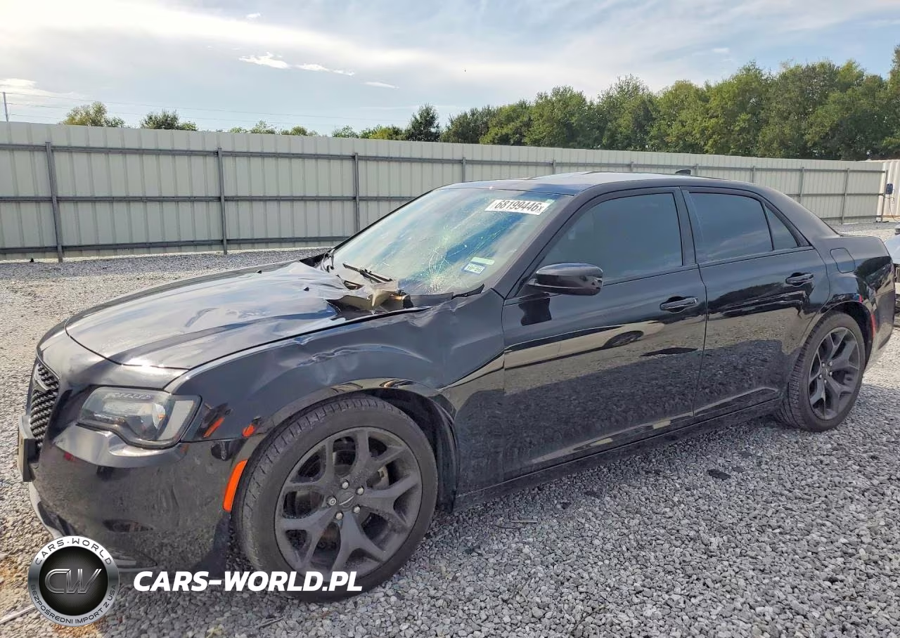 2021 Chrysler 300 Touring – zdjęcie 1 z 12