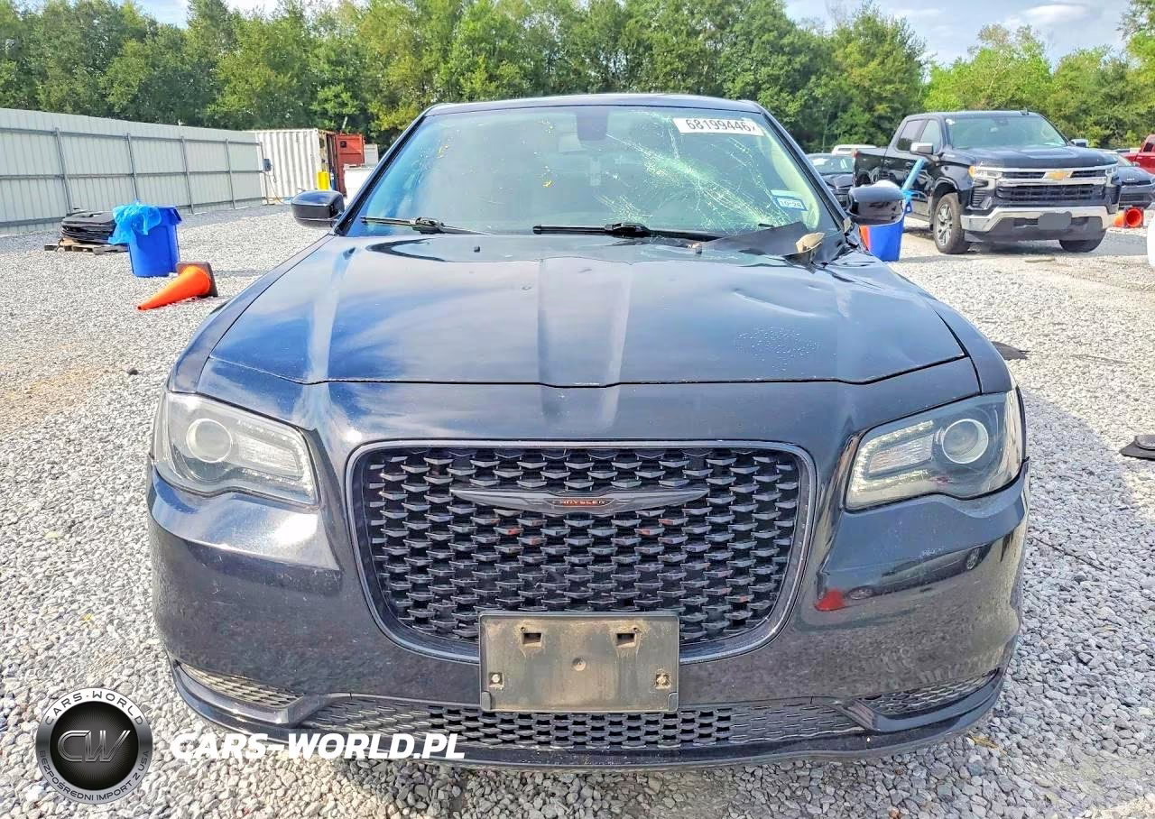 2021 Chrysler 300 Touring VIN:2C3CCAAG0MH595914 - 5
