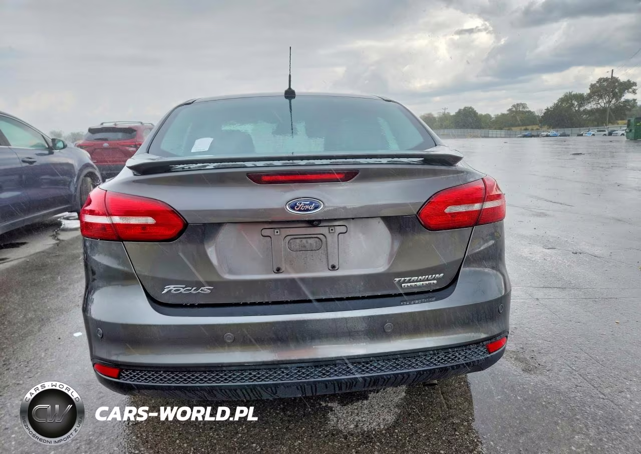 2016 Ford Focus Titanium VIN:1FADP3J25GL249567 - 6