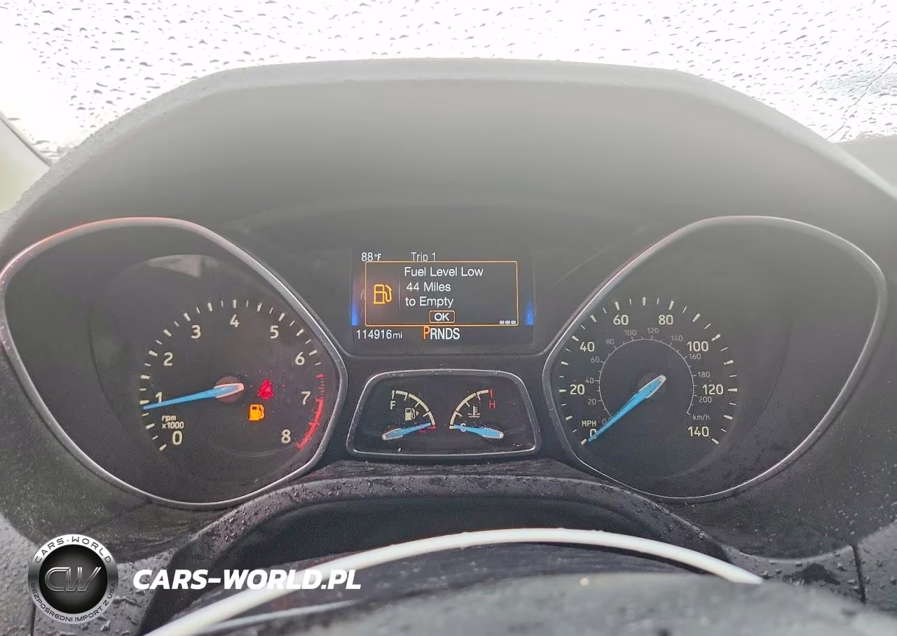 2016 Ford Focus Titanium VIN:1FADP3J25GL249567 - 9
