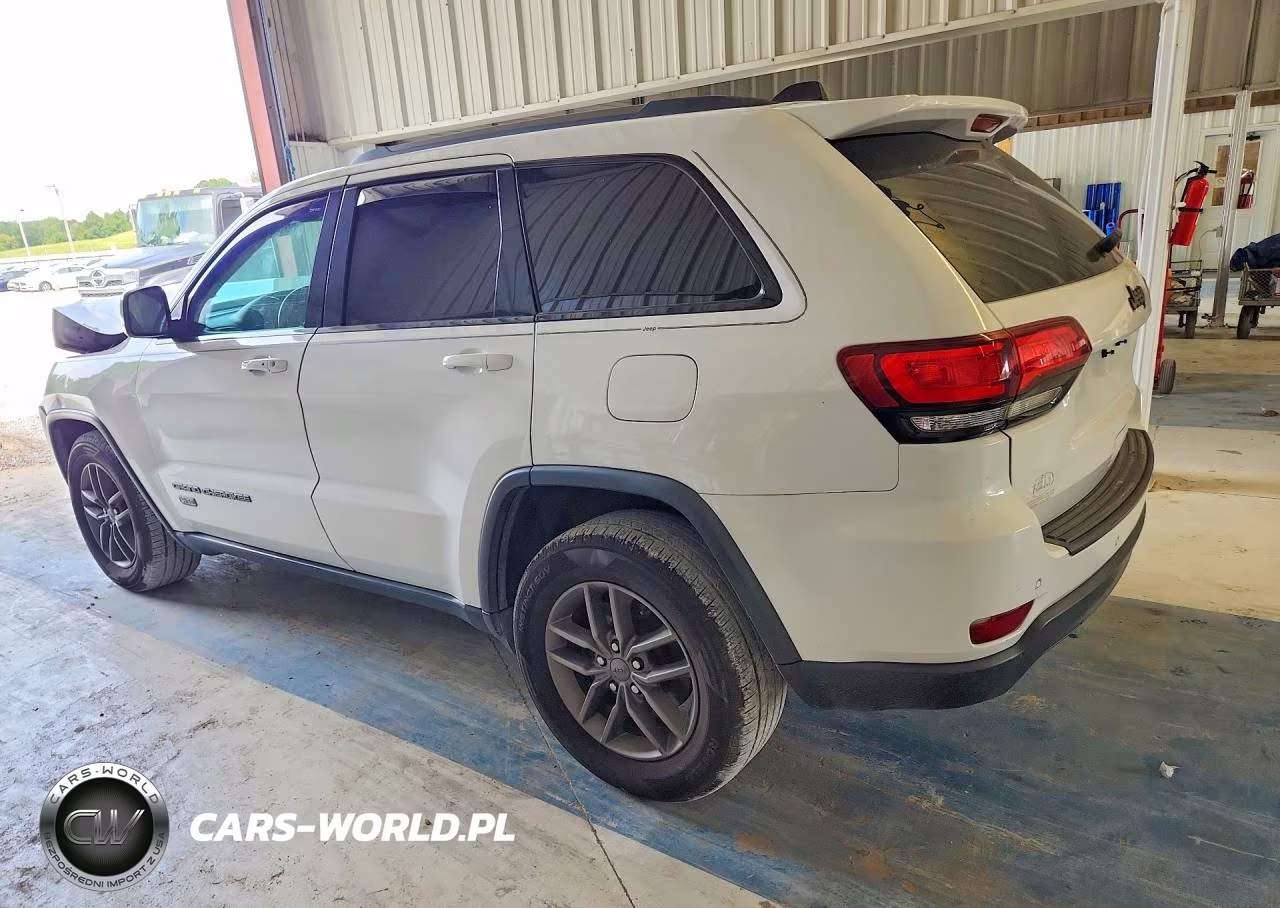 2016 Jeep Grand Cherokee Laredo VIN:1C4RJEAG8GC482688 - 2