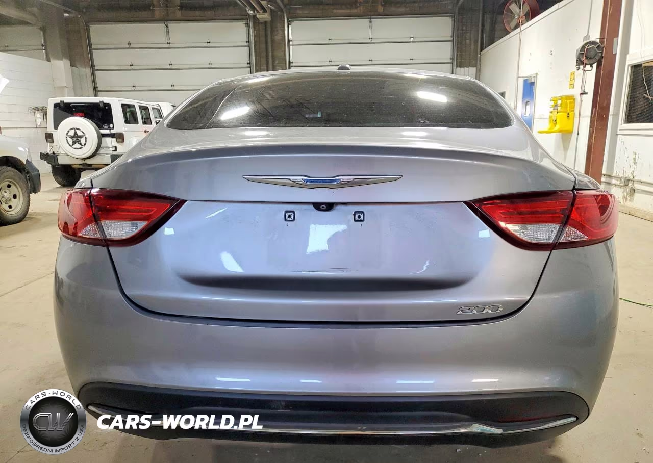 2015 Chrysler 200 Limited VIN:1C3CCCABXFN637144 - 6