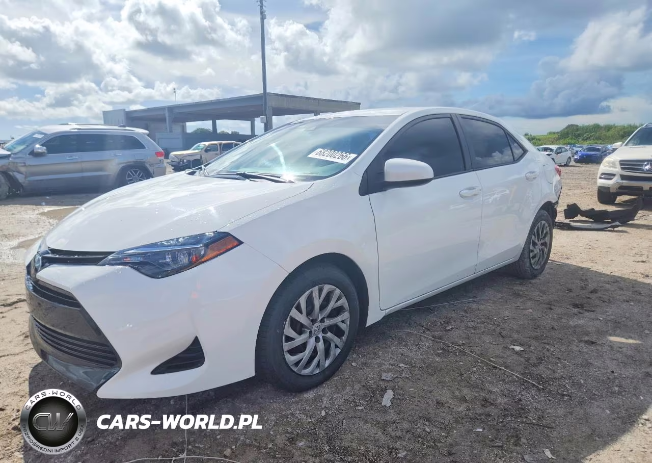 2019 Toyota Corolla Le VIN:2T1BURHE1KC169292 - 1