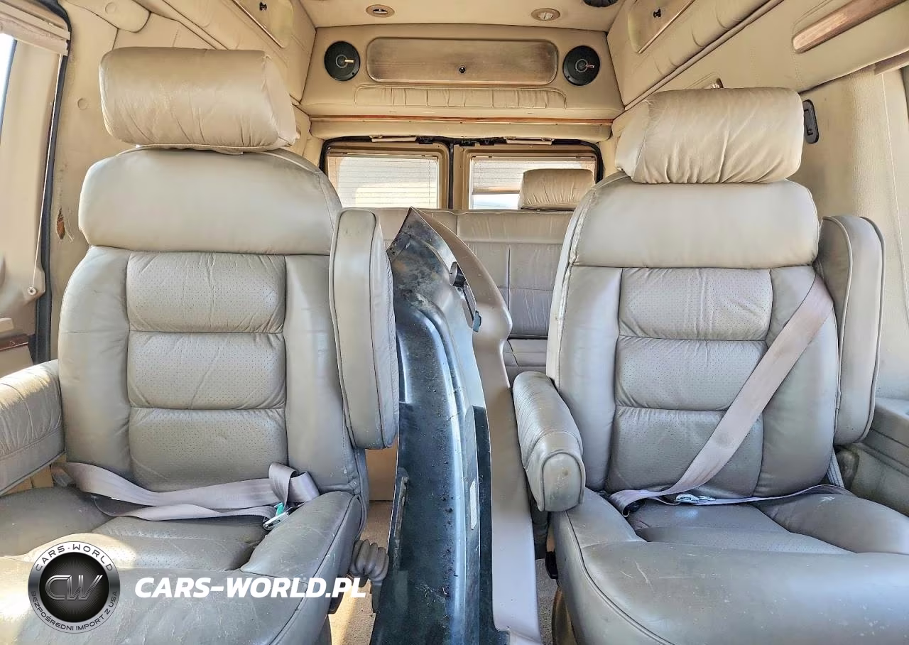 2005 Ford Econoline E150 Van VIN:1FDRE14L75HA09379 - 10