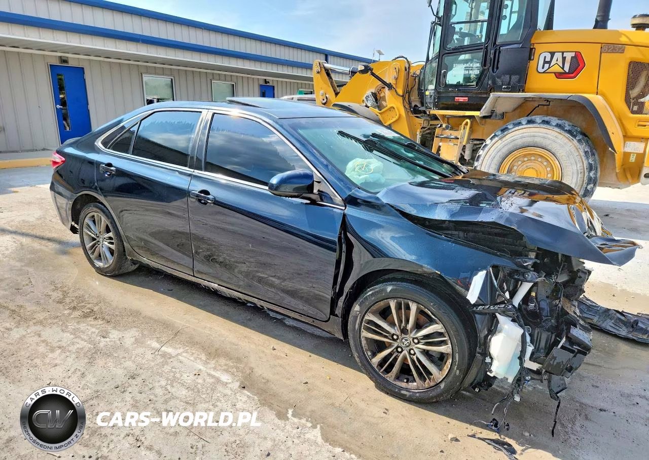 2015 Toyota Camry Se VIN:4T1BF1FK2FU079223 - 4