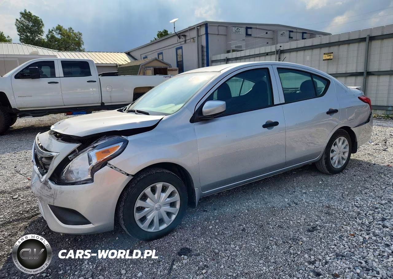 2016 Nissan Versa 1.6 S Plus