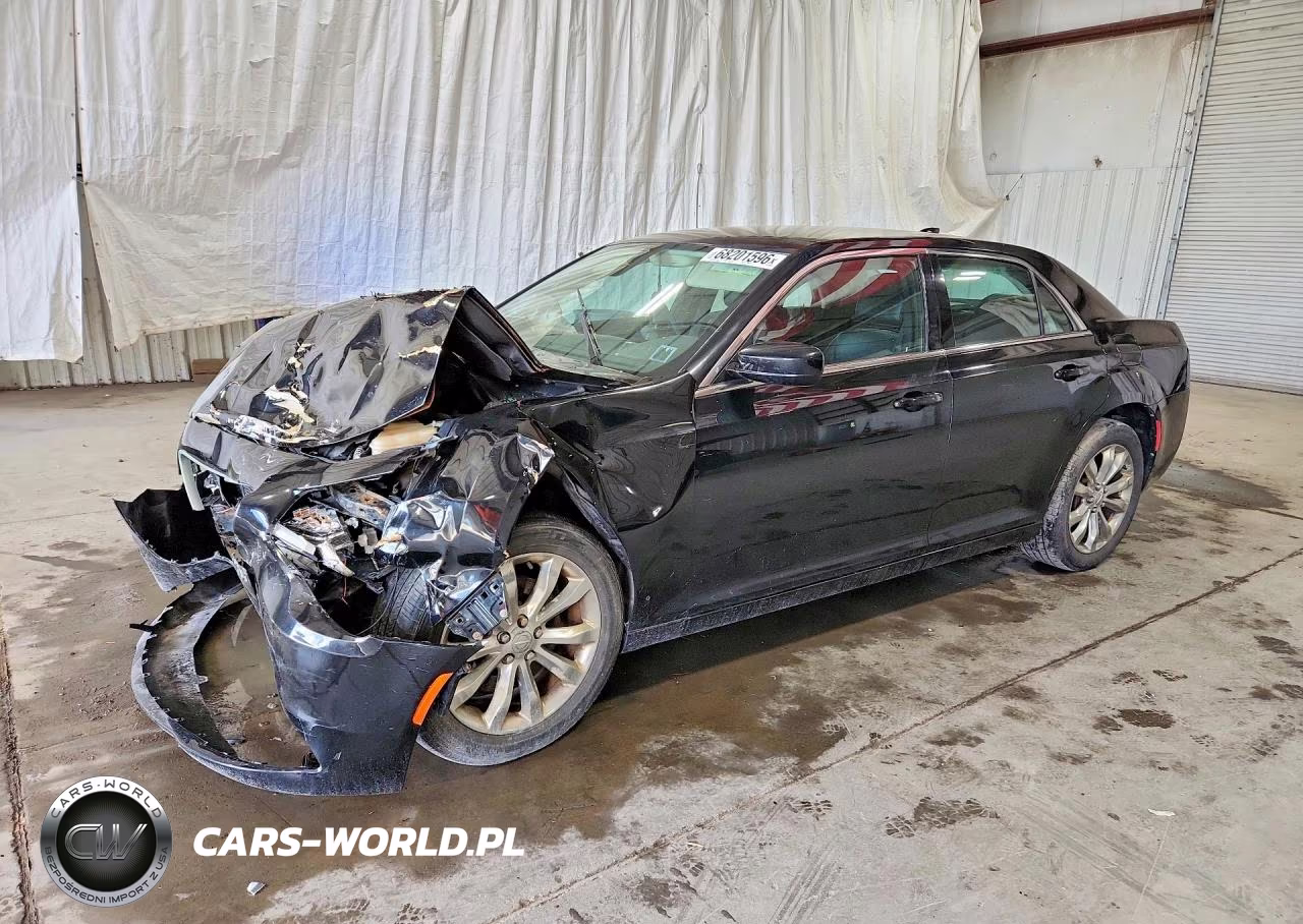 2016 Chrysler 300 Limited