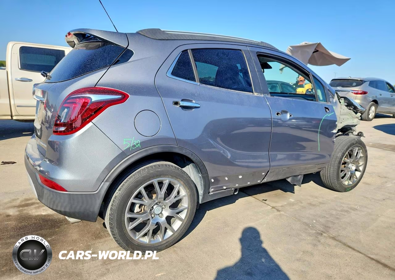 2020 Buick Encore Sport Touring VIN:KL4CJ1SB9LB040675 - 3