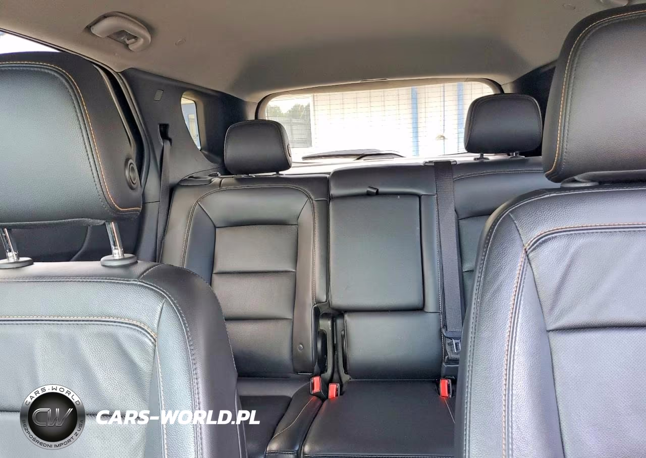 2018 Chevrolet Equinox Premier VIN:2GNAXVEV1J6321692 - 10