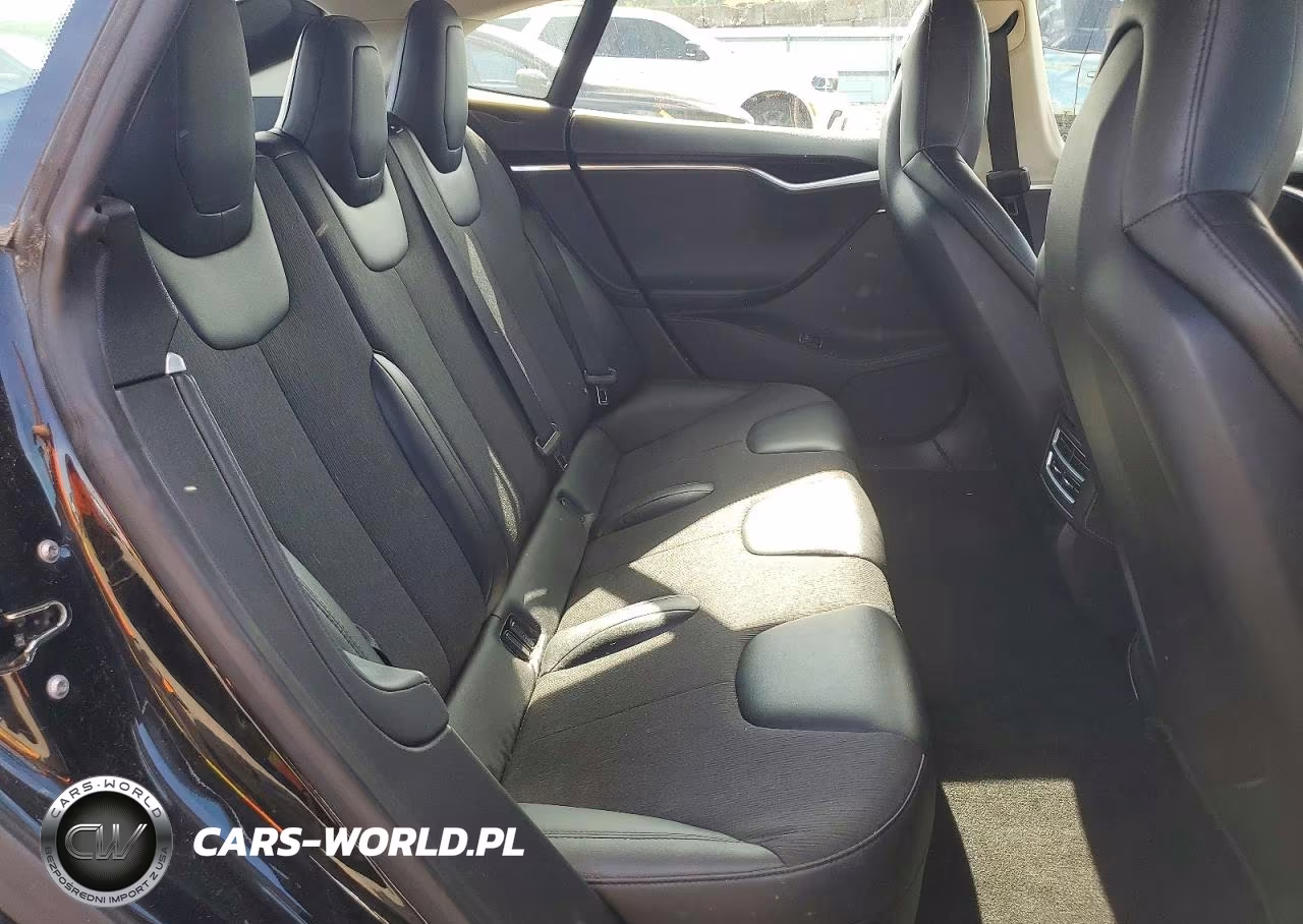2014 Tesla Model S VIN:5YJSA1S15EFP67448 - 10