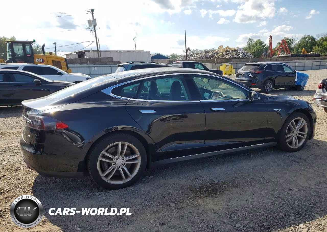 2014 Tesla Model S VIN:5YJSA1S15EFP67448 - 3