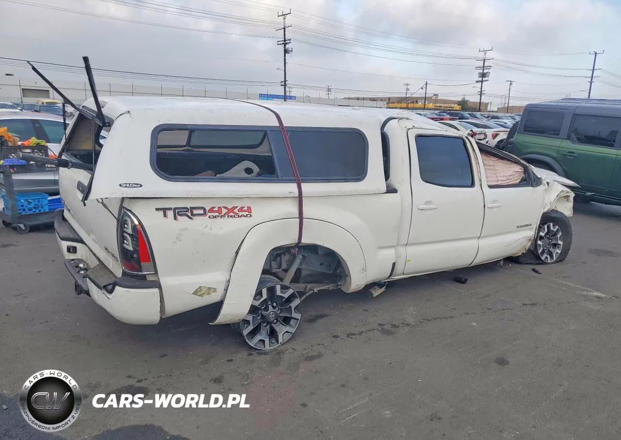 2010 Toyota Tacoma Double Cab Long Bed VIN:3TMMU4FN3AM019432 - 3