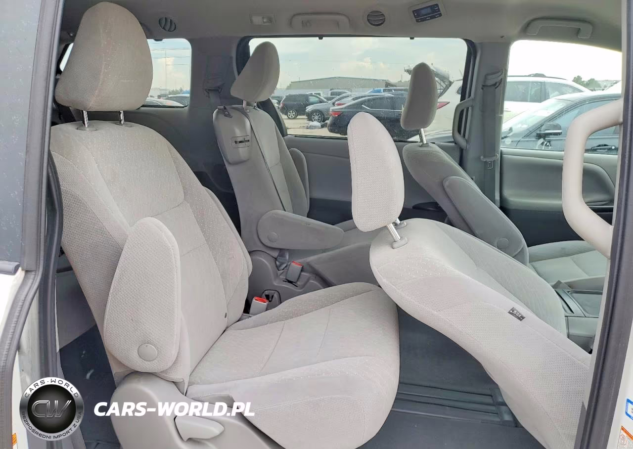 2020 Toyota Sienna Le VIN:5TDKZ3DC4LS024355 - 11