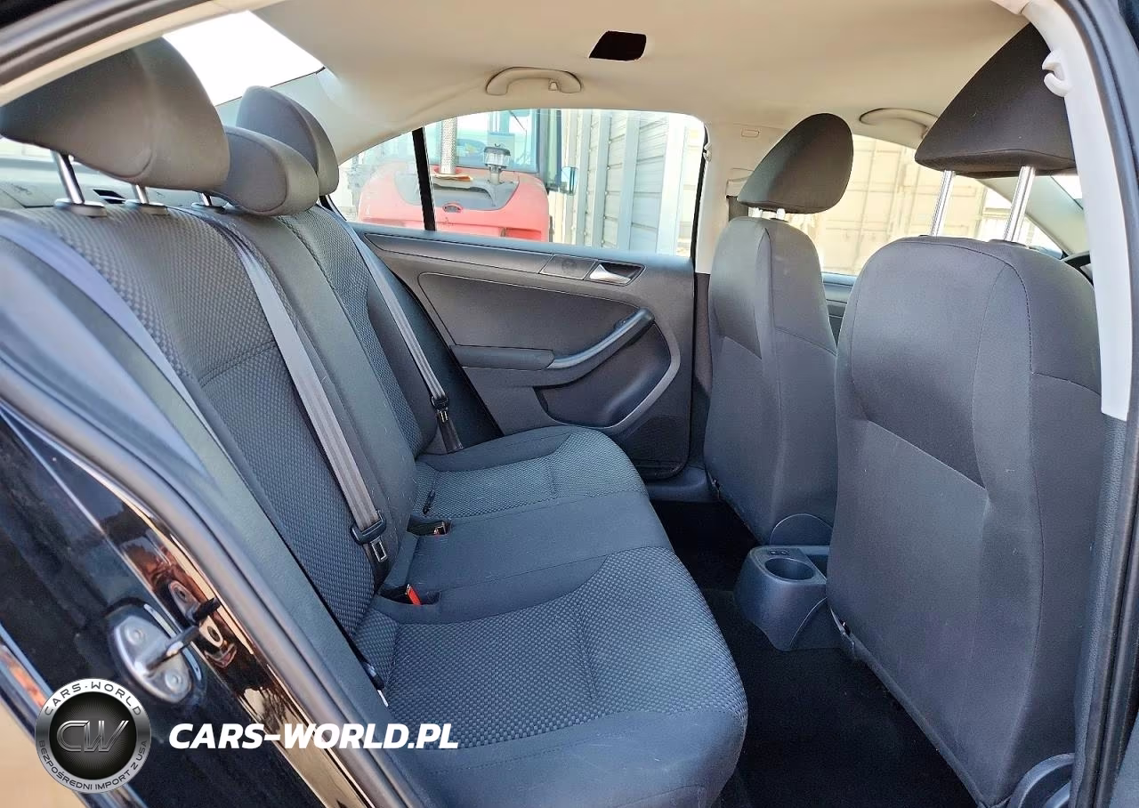 2012 Volkswagen Jetta Base VIN:3VW2K7AJ4CM365413 - 10