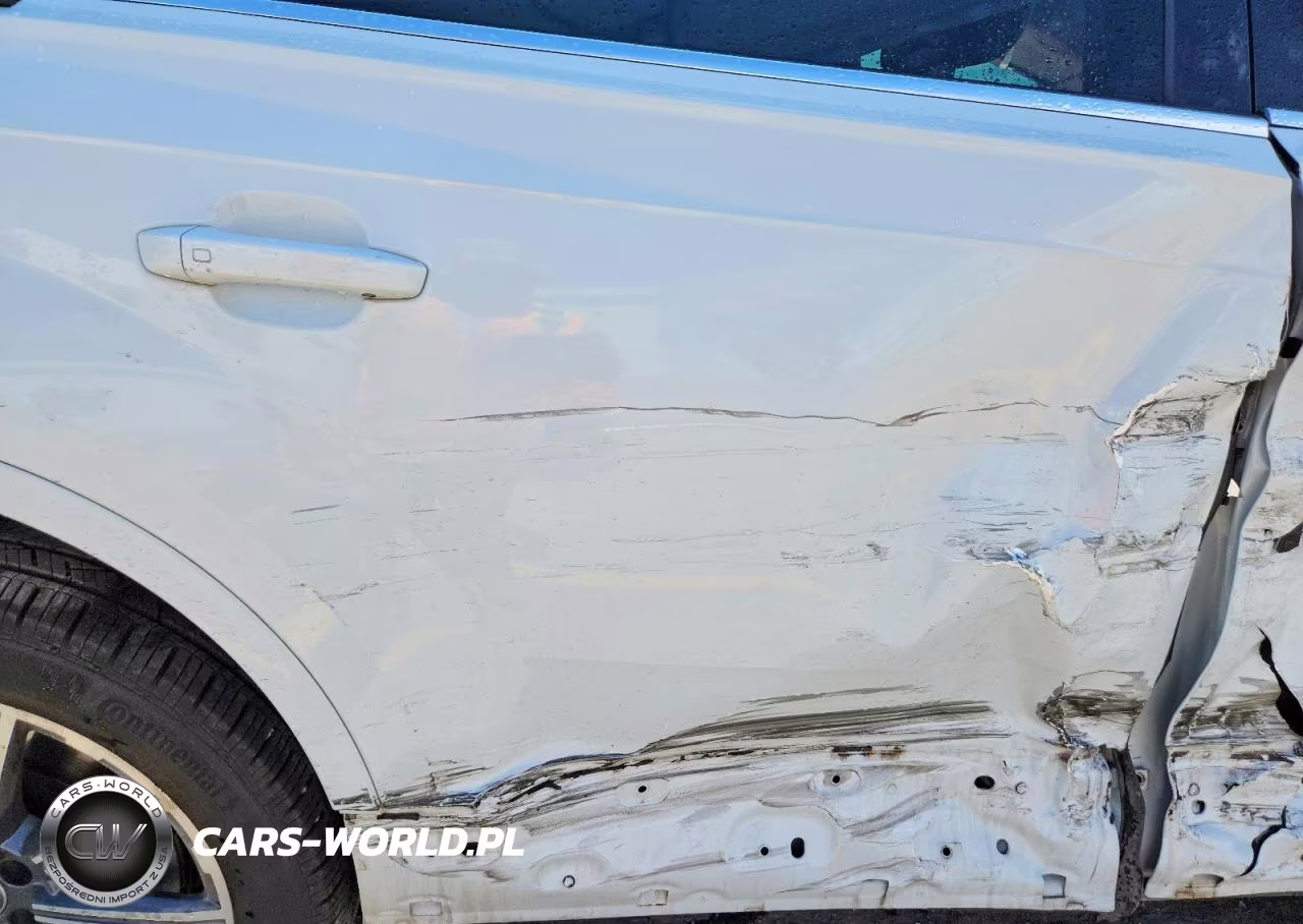 2017 Audi Q7 Premium Plus VIN:WA1LAAF79HD004311 - 11