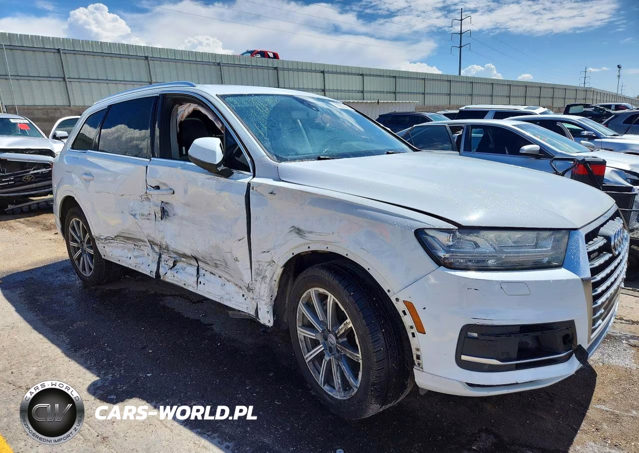 2017 Audi Q7 Premium Plus VIN:WA1LAAF79HD004311 - 4
