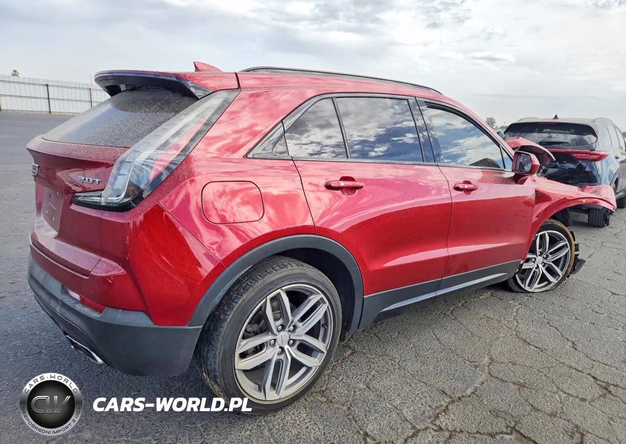 2019 Cadillac Xt4 Sport VIN:1GYFZFR48KF100656 - 3