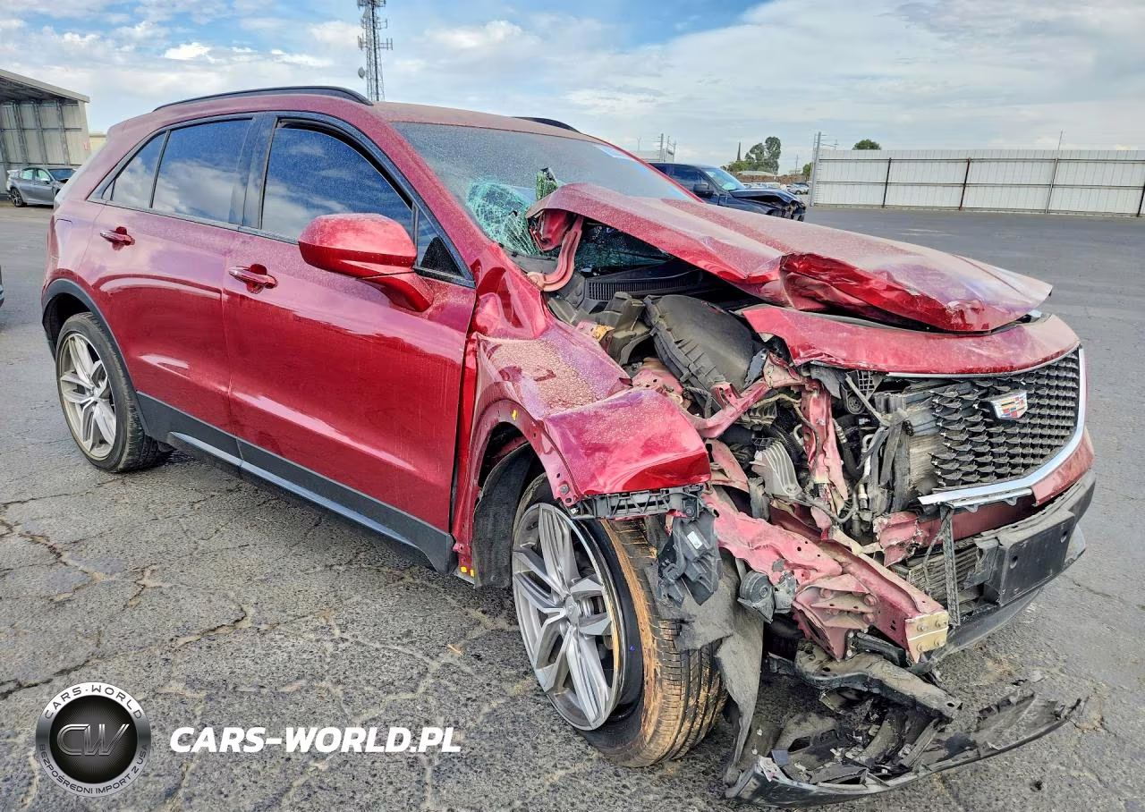 2019 Cadillac Xt4 Sport VIN:1GYFZFR48KF100656 - 4