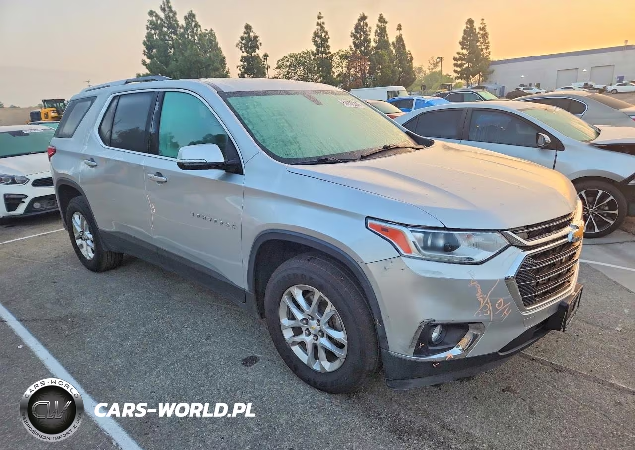 2018 Chevrolet Traverse Lt VIN:1GNERGKW9JJ255562 - 4
