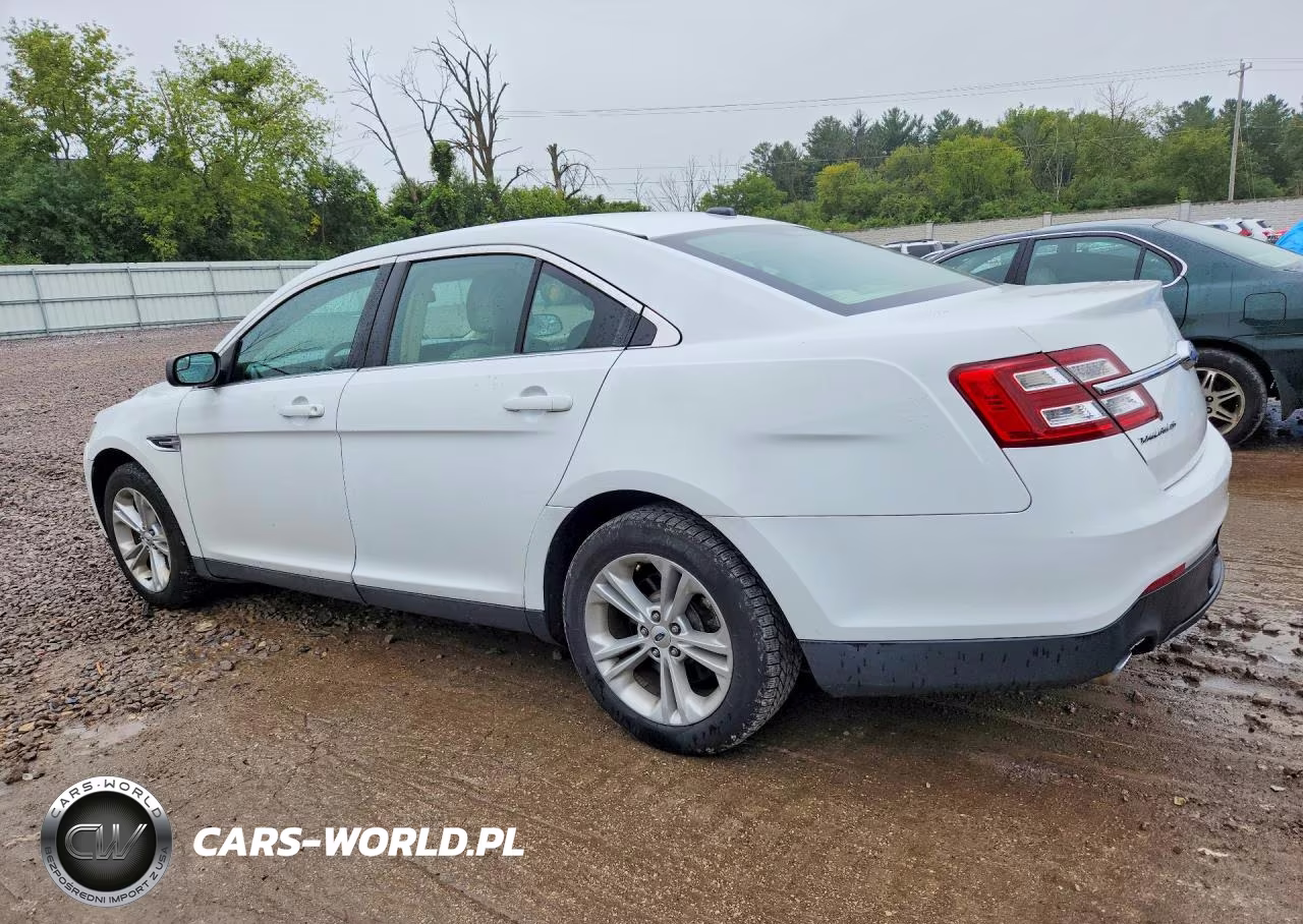 2015 Ford Taurus Se VIN:1FAHP2D83FG136185 - 2