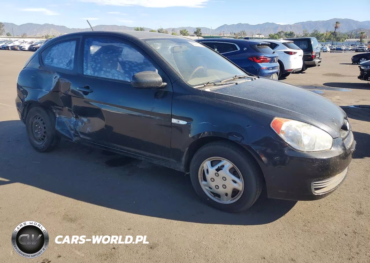 2011 Hyundai Accent Gs VIN:KMHCM3AC6BU198456 - 4