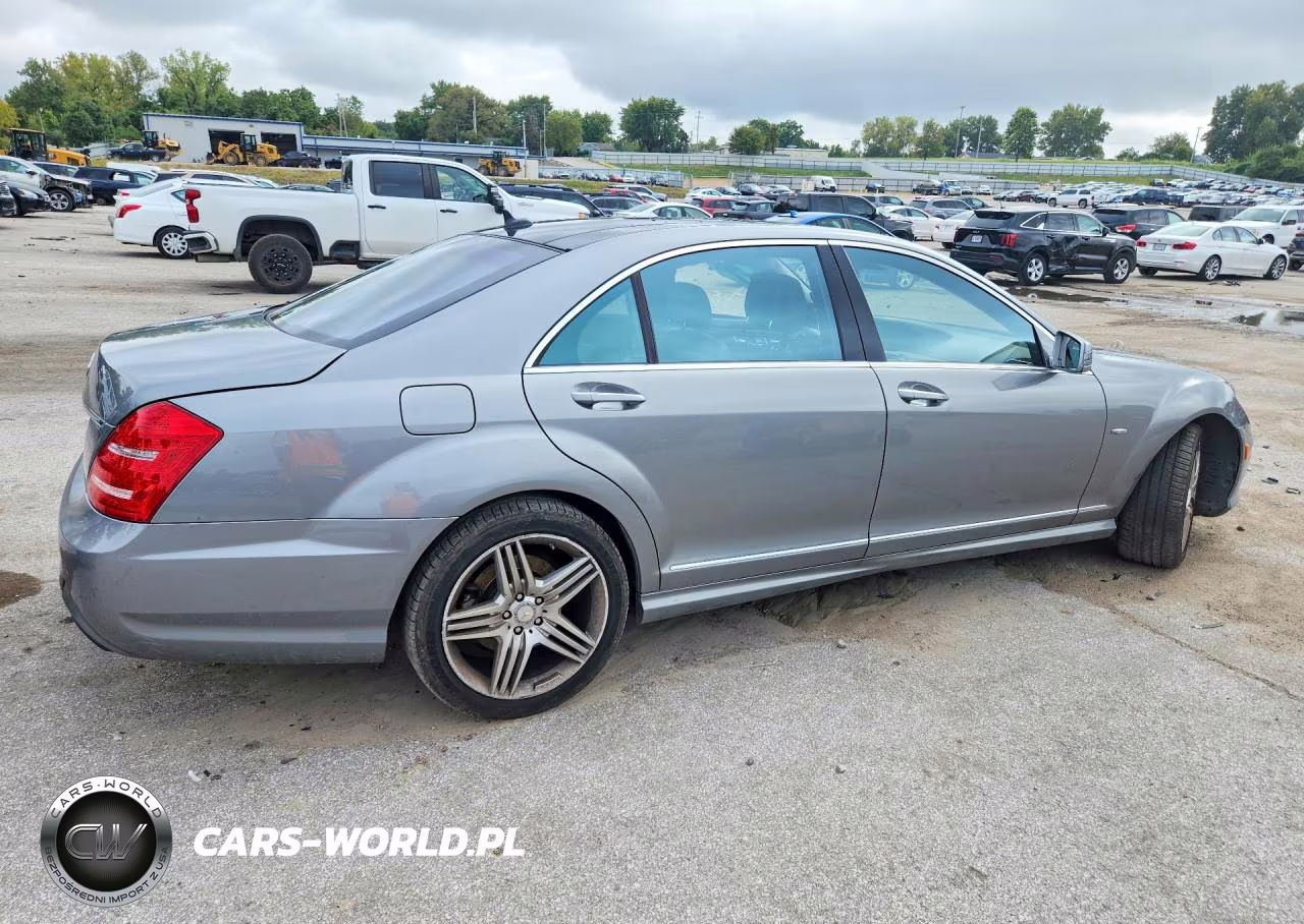 2012 Mercedes-Benz S 550 VIN:WDDNG7DB9CA427400 - 3