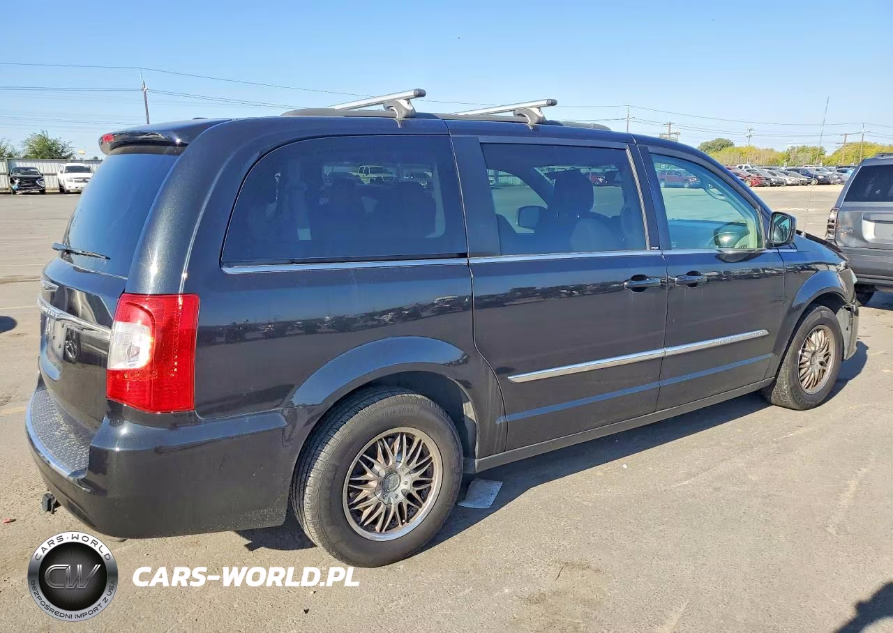 2013 Chrysler Town & Country Touring VIN:2C4RC1BG9DR577524 - 3