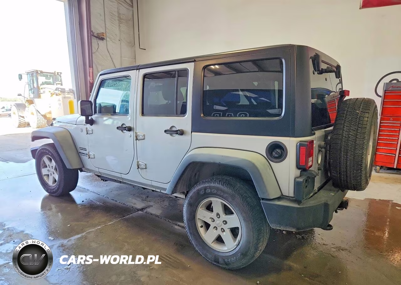 2012 Jeep Wrangler Unlimited Sport VIN:1C4BJWDG2CL140828 - 2
