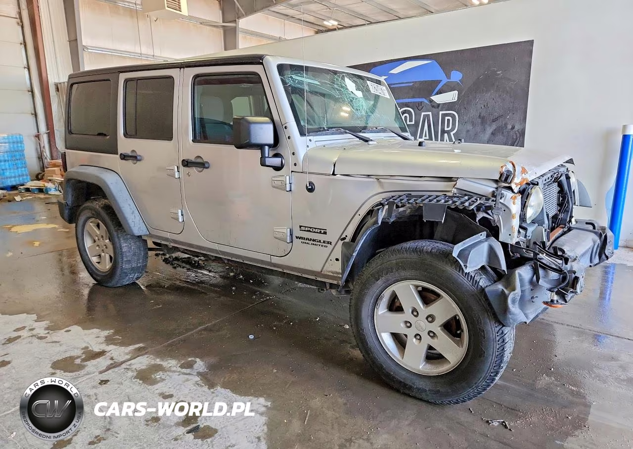 2012 Jeep Wrangler Unlimited Sport VIN:1C4BJWDG2CL140828 - 4