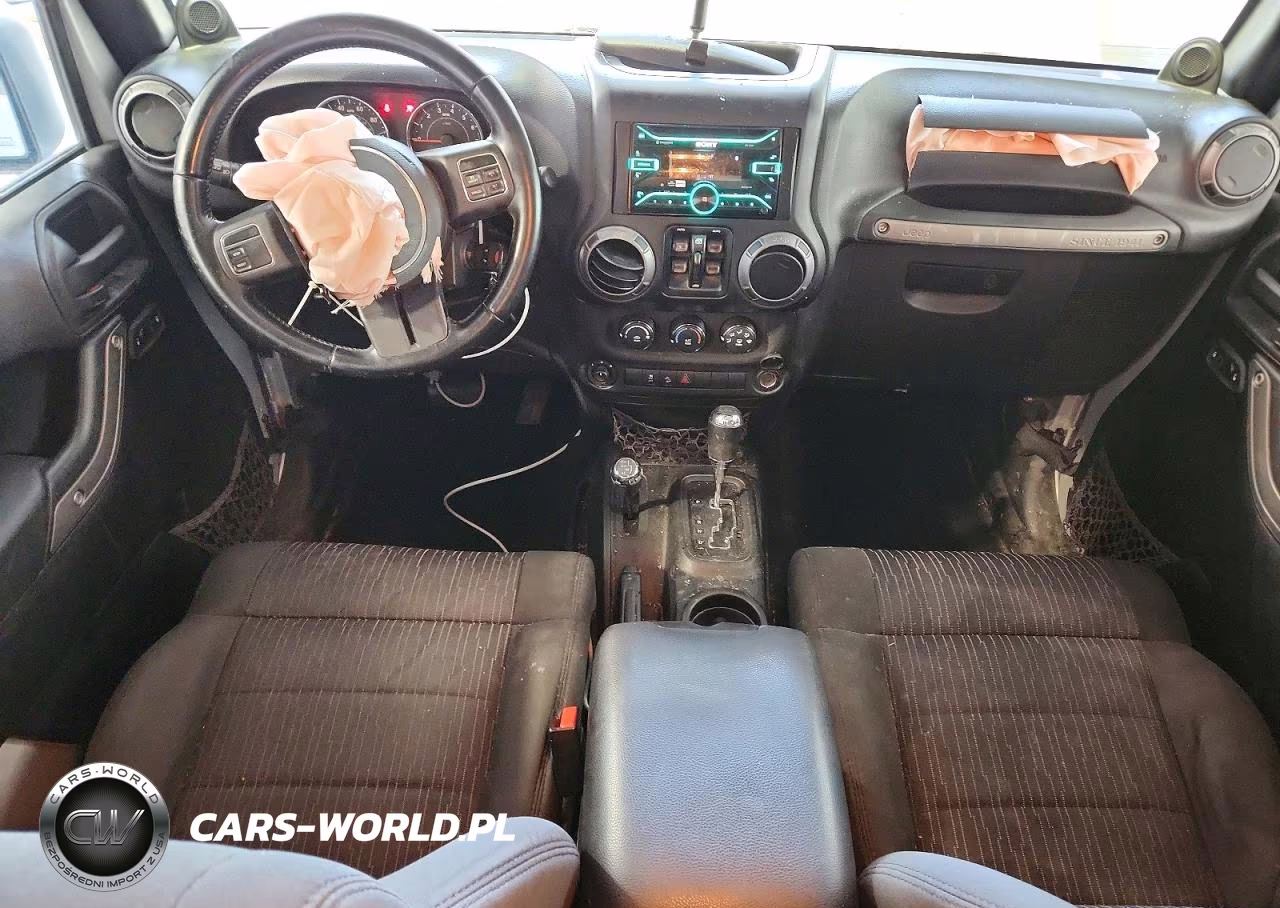 2012 Jeep Wrangler Unlimited Sport VIN:1C4BJWDG2CL140828 - 8
