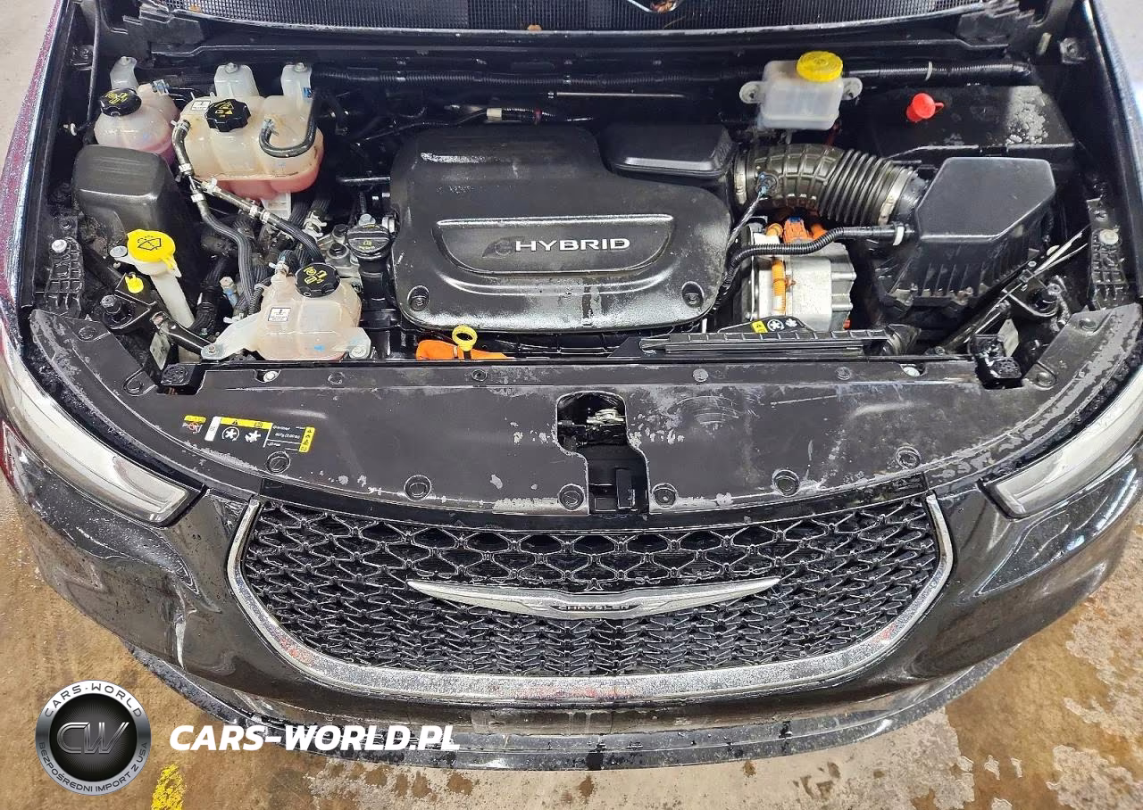 2023 Chrysler Pacifica Hybrid Touring L VIN:2C4RC1L78PR631334 - 12