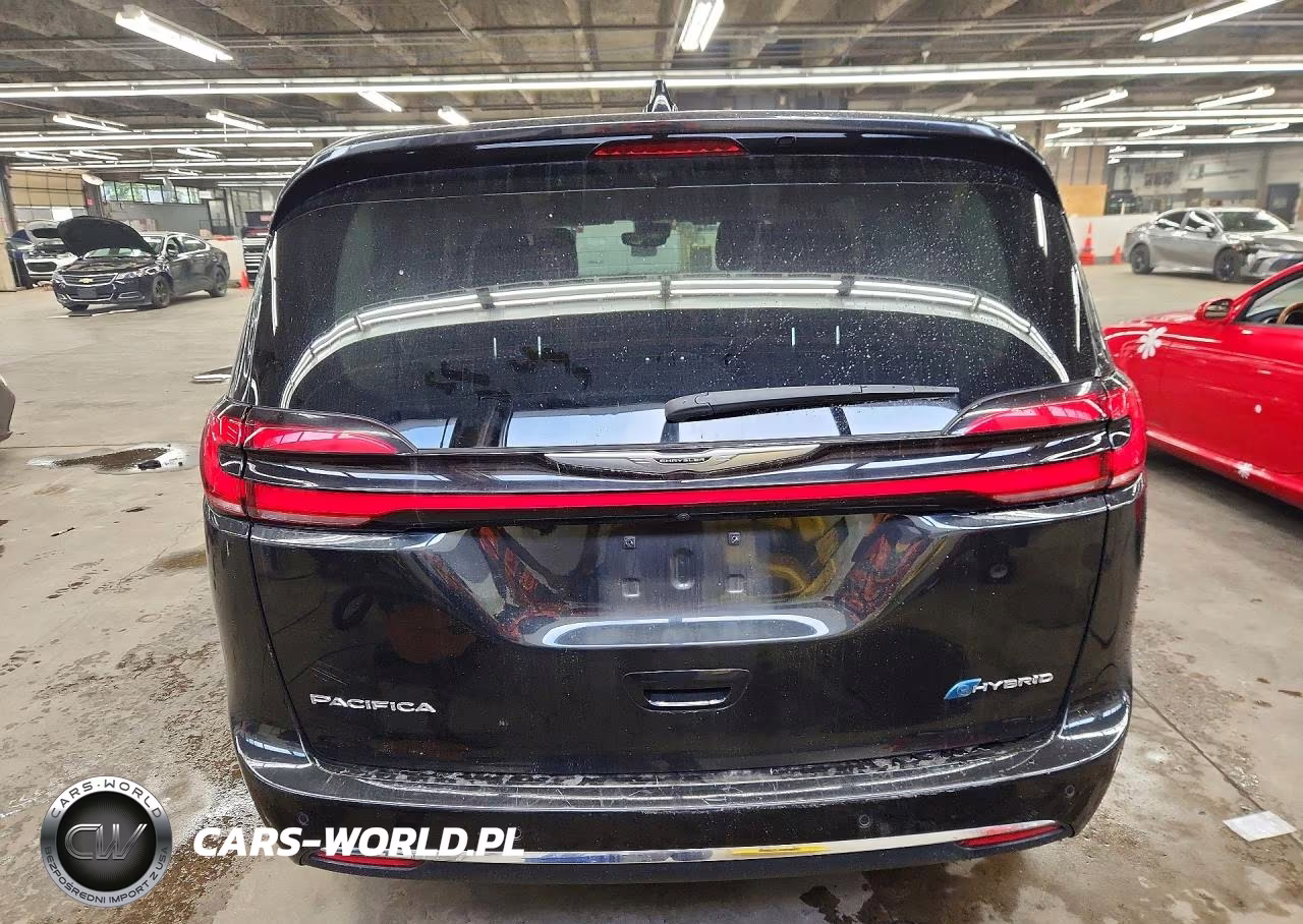 2023 Chrysler Pacifica Hybrid Touring L VIN:2C4RC1L78PR631334 - 6