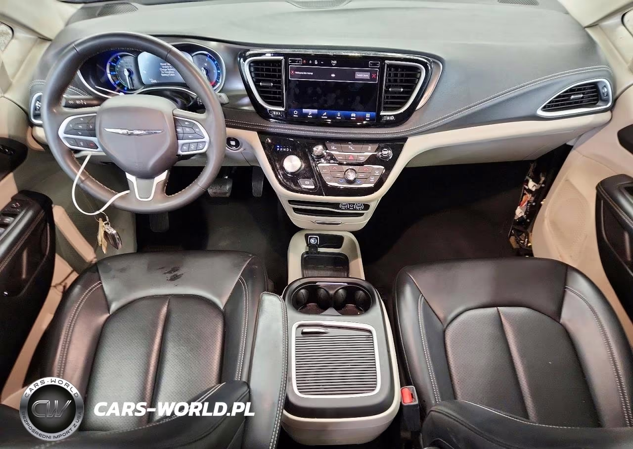 2023 Chrysler Pacifica Hybrid Touring L VIN:2C4RC1L78PR631334 - 8