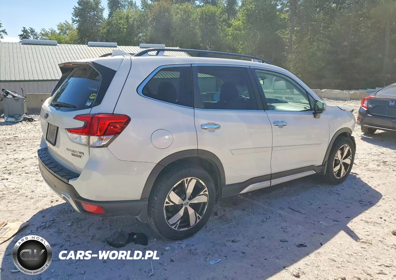 2019 Subaru Forester VIN:JF2SKAWC3KH553368 - 3