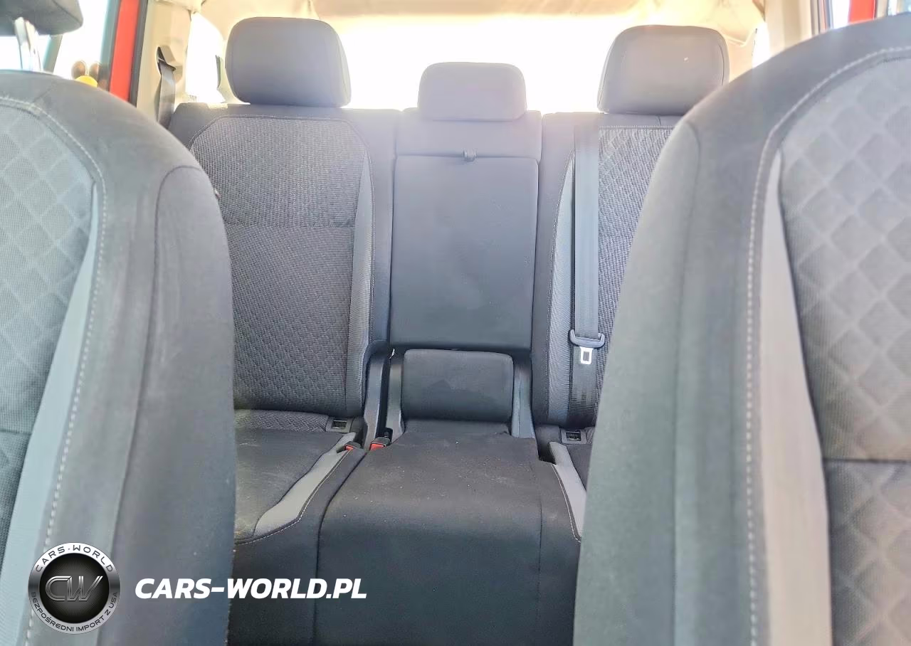 2019 Volkswagen Tiguan S VIN:3VV0B7AX8KM093561 - 10