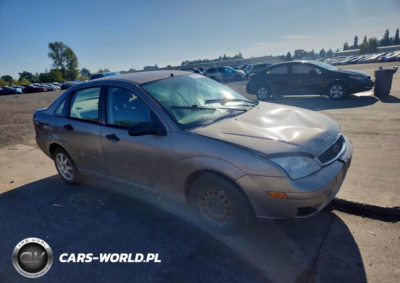 2005 Ford Focus Zx4 VIN:1FAFP34N05W258218 - 4