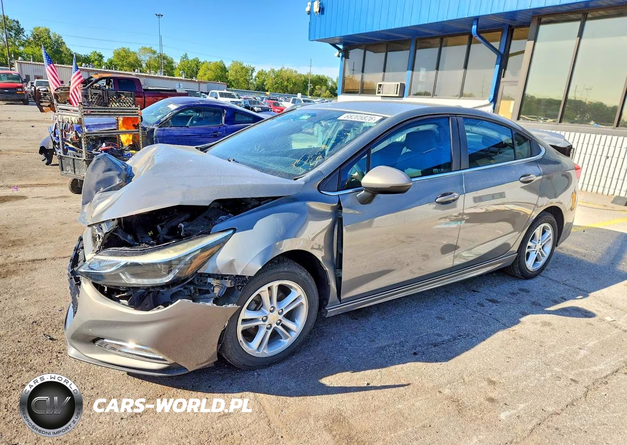 2017 Chevrolet Cruze Lt VIN:1G1BE5SM1H7149052 - 1