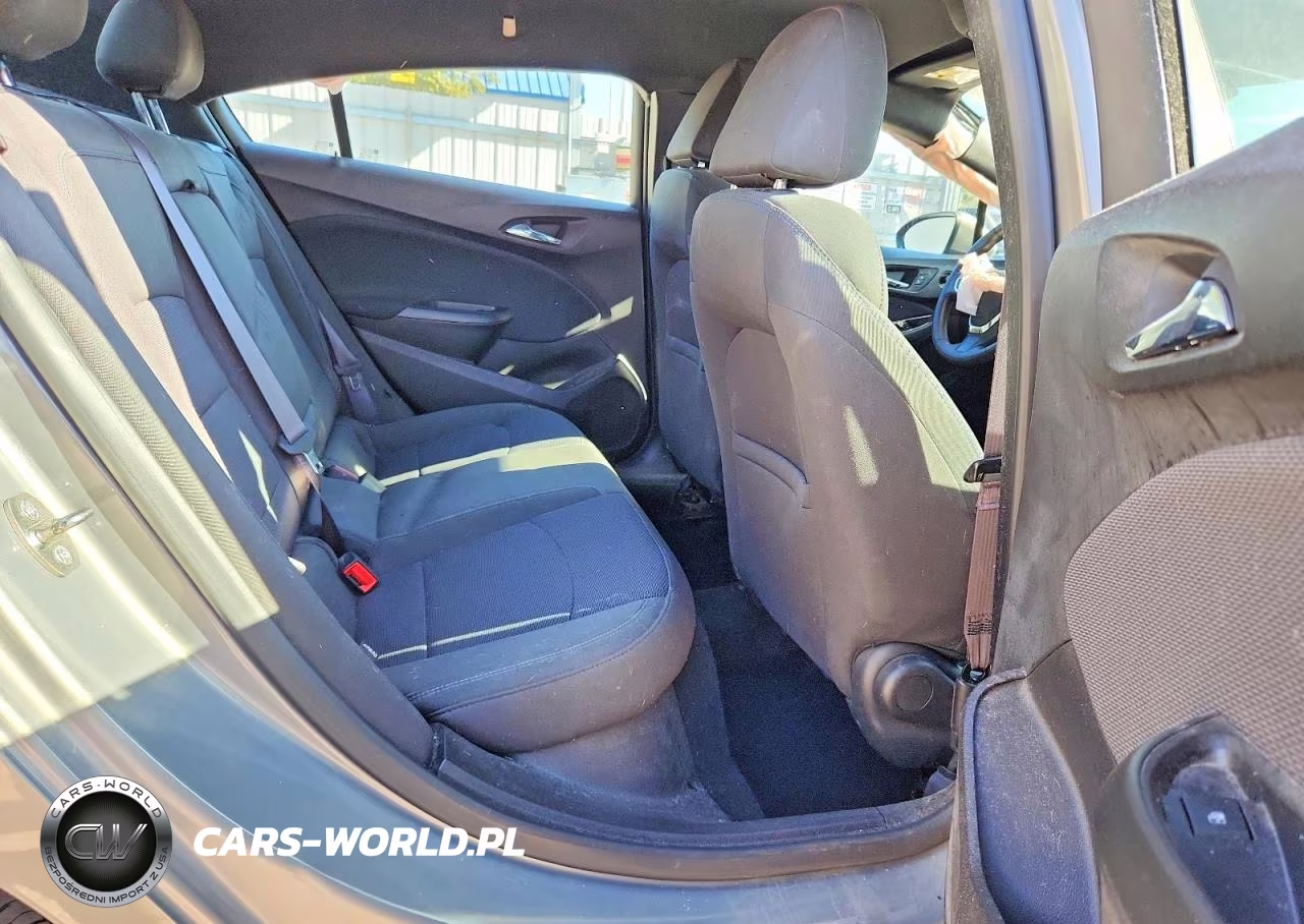 2017 Chevrolet Cruze Lt VIN:1G1BE5SM1H7149052 - 10