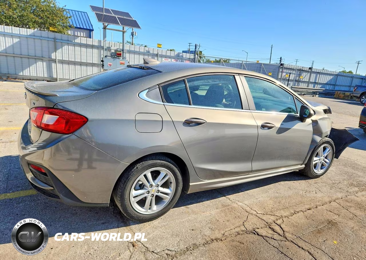 2017 Chevrolet Cruze Lt VIN:1G1BE5SM1H7149052 - 3