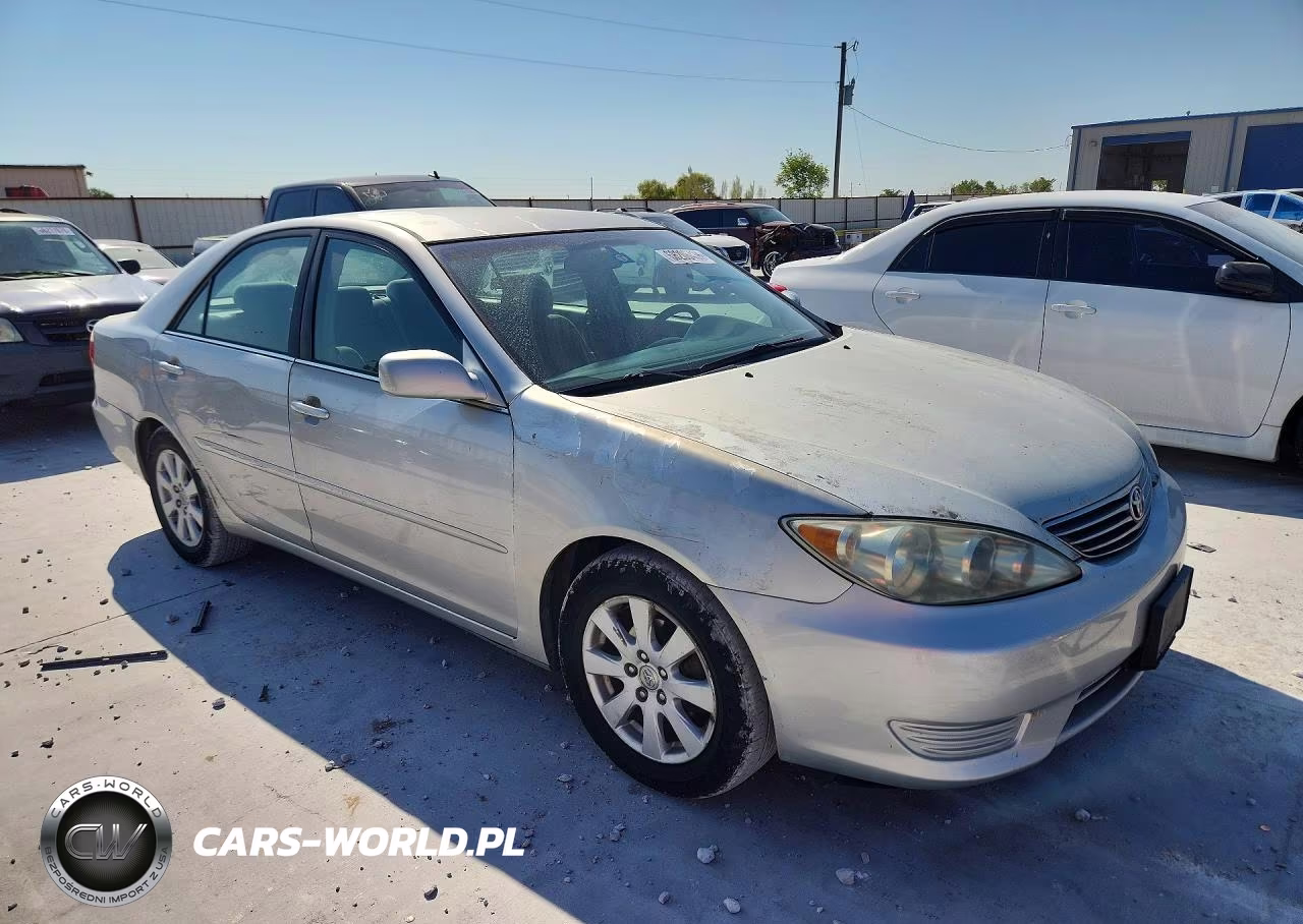 2005 Toyota Camry Le VIN:4T1BE32KX5U415493 - 4