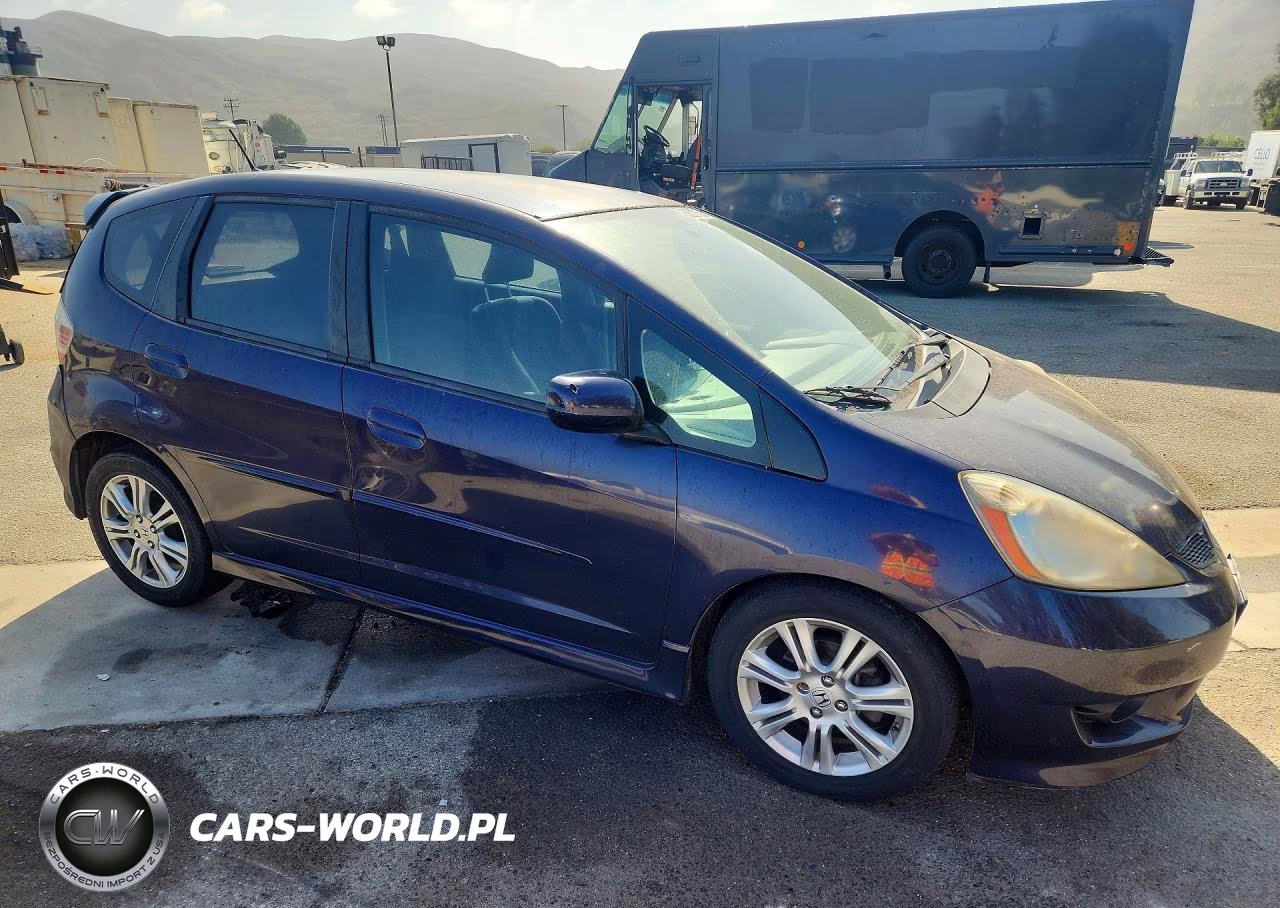 2009 Honda Fit Sport VIN:JHMGE88469S028133 - 4