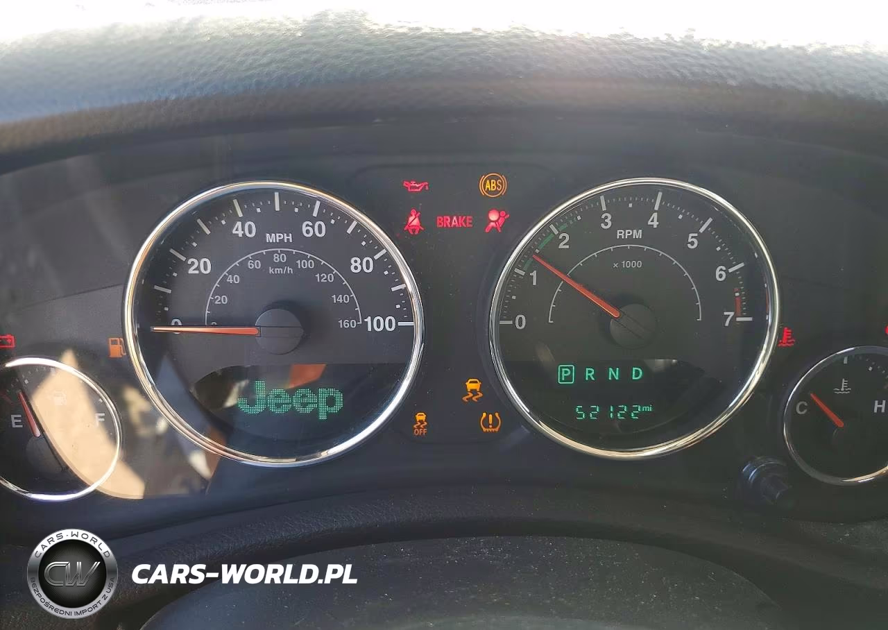 2018 Jeep Wrangler Unlimited Sport VIN:1C4BJWDG3JL882412 - 9